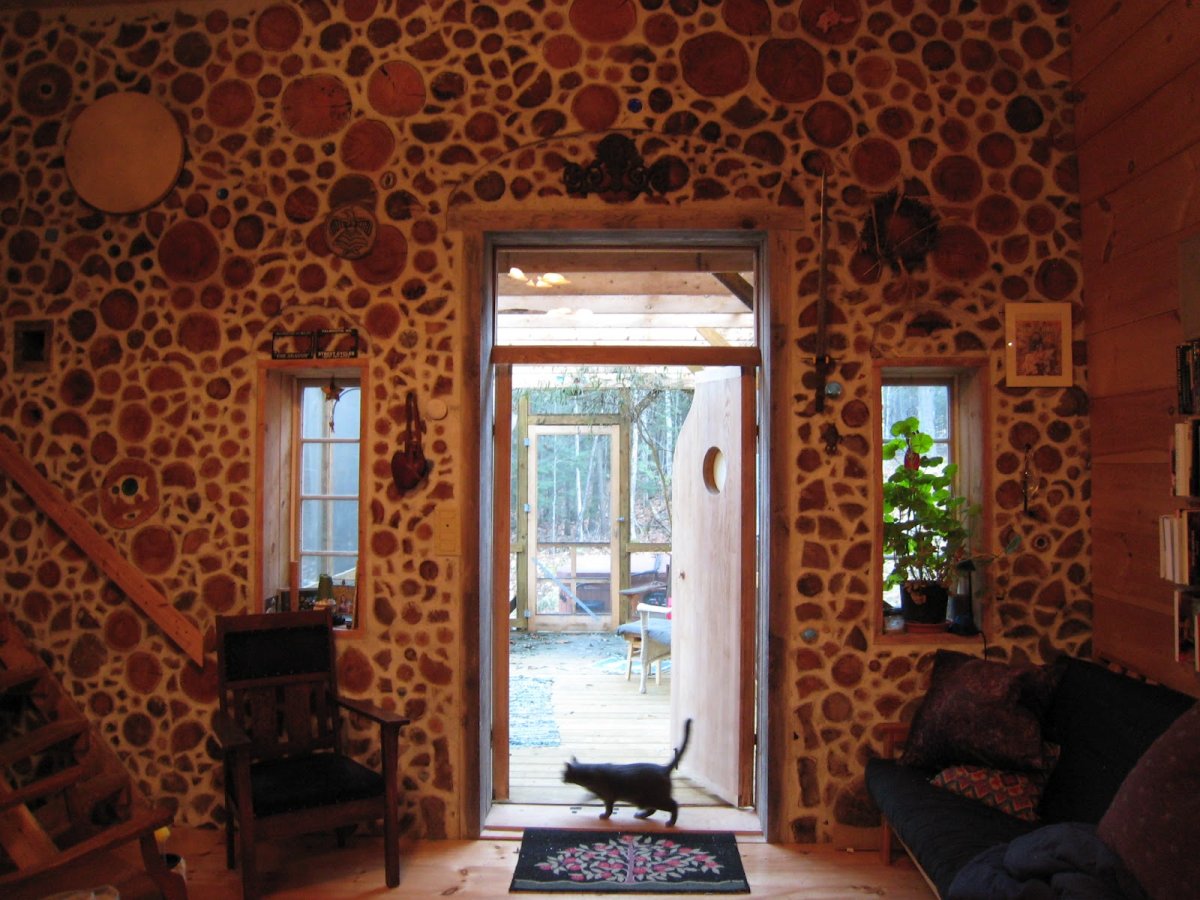 Cordwood интерьер