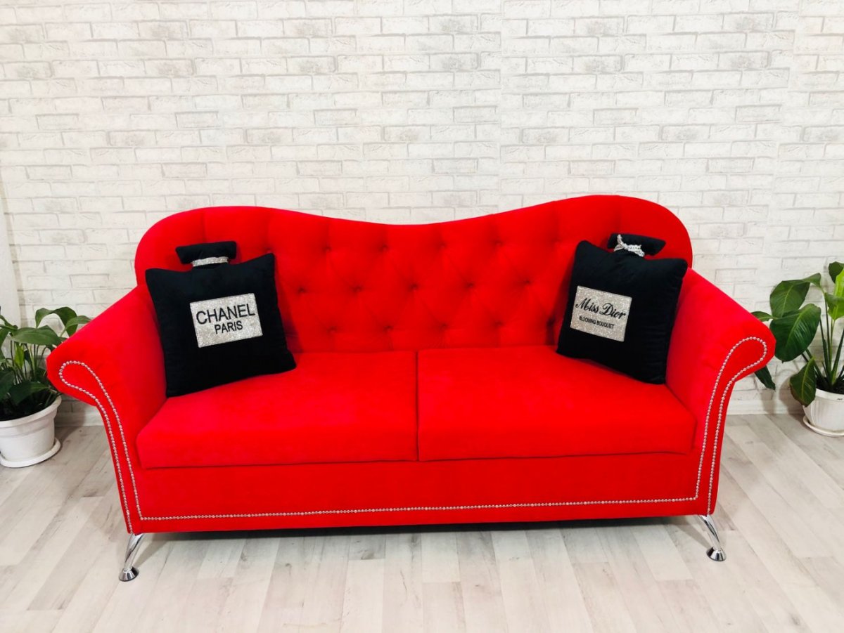 Угловой мини диван красный