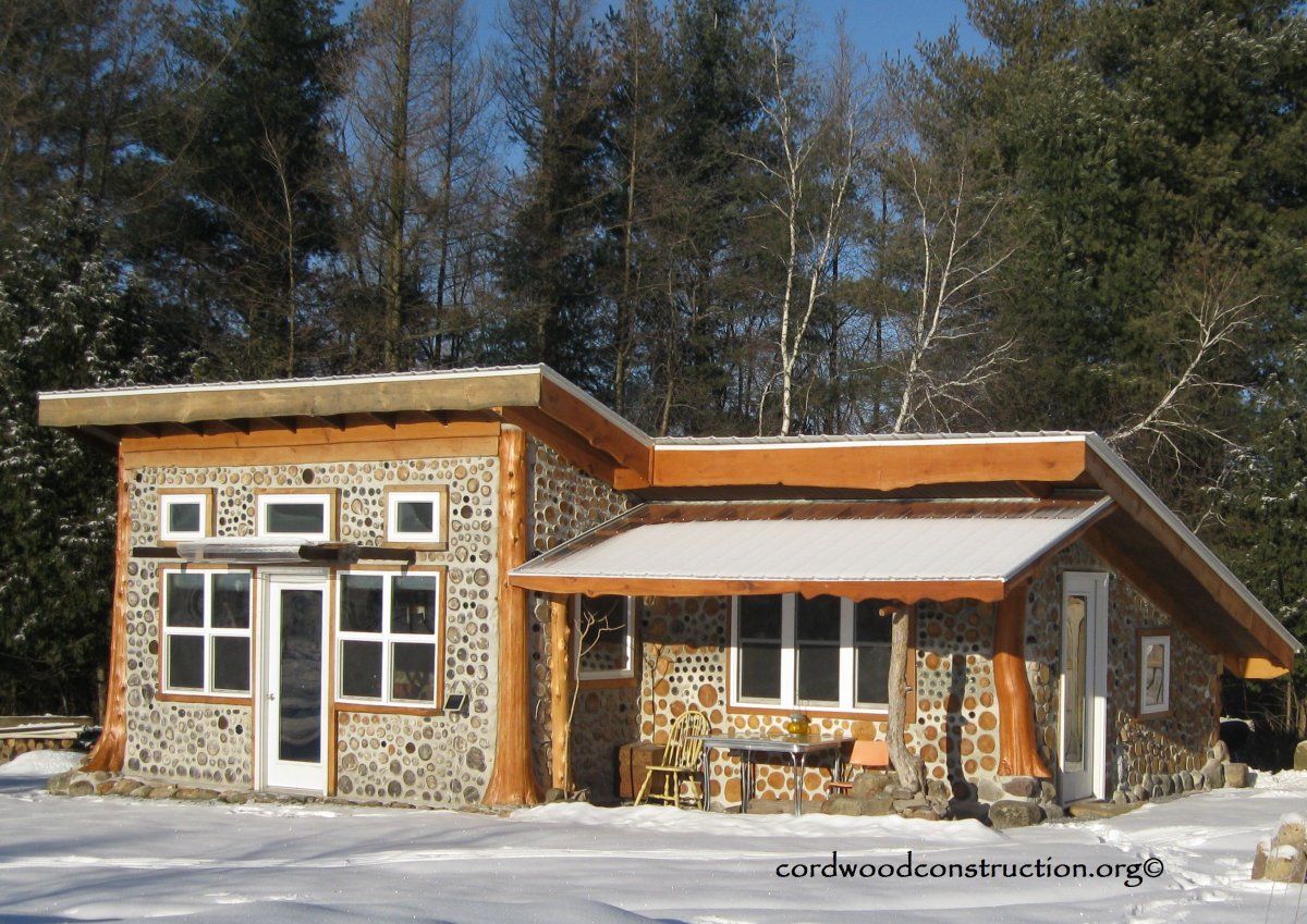 Беседка Cordwood