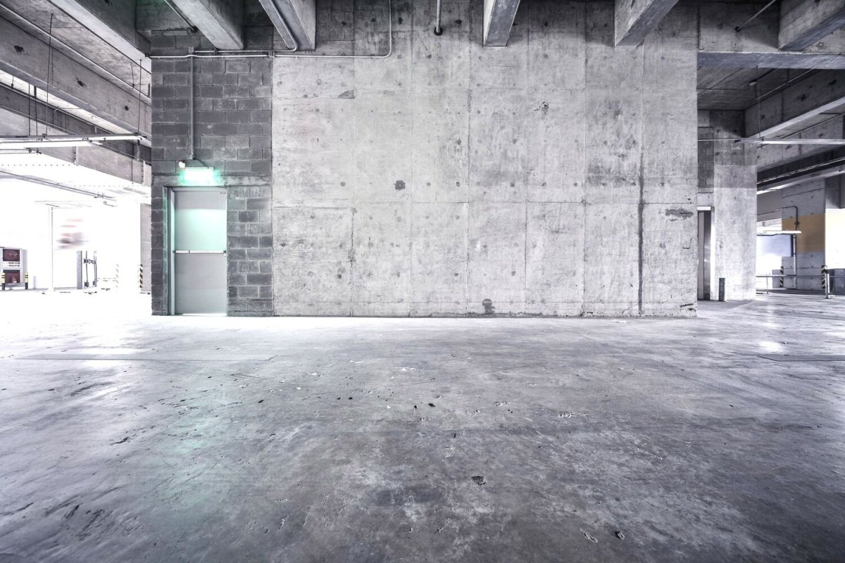 Бетонная комната