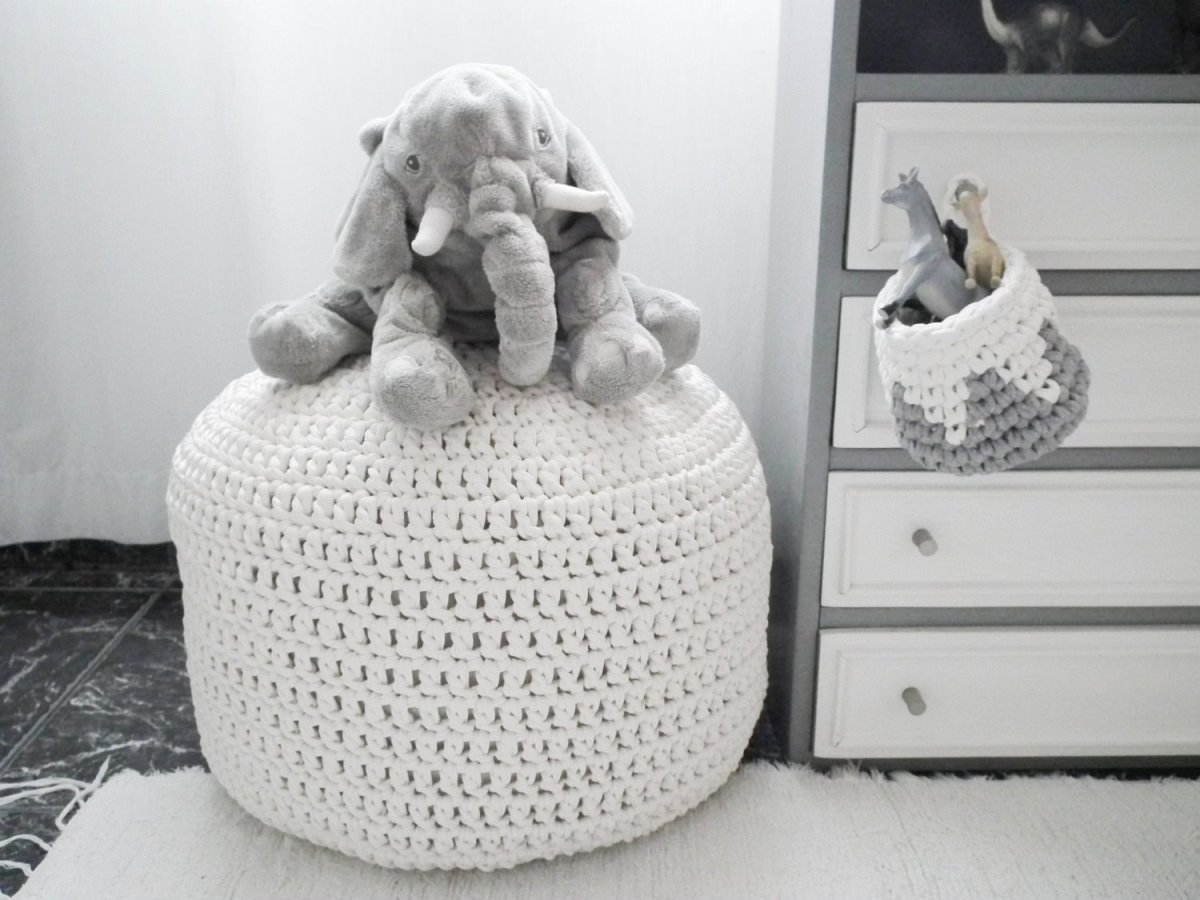 Вязаный пуф слон крючком большой