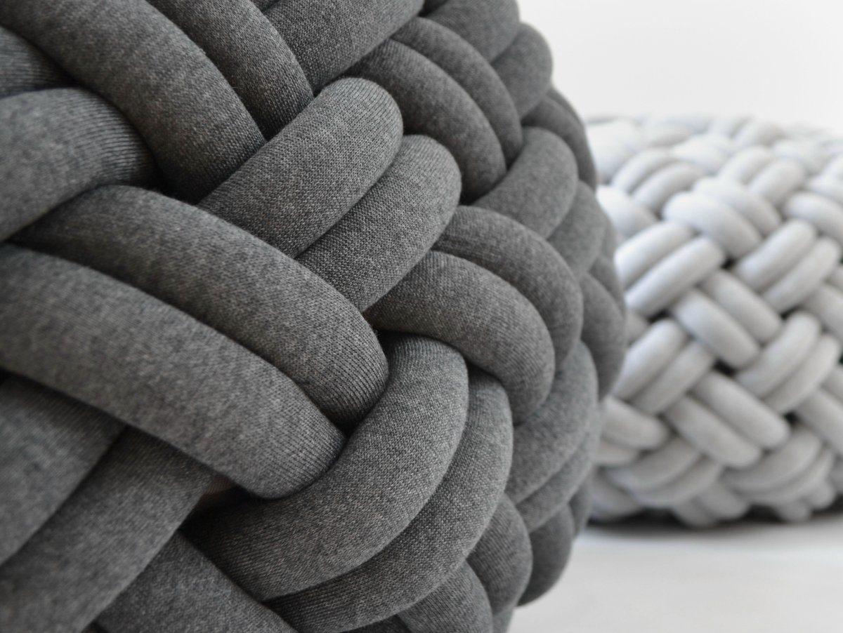 Подушки косы плетеные