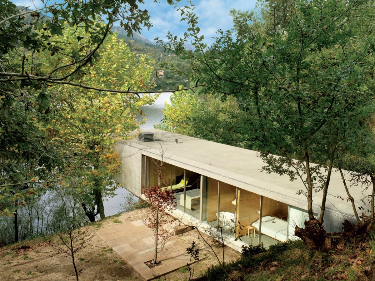 ЭКОДОМ над обрывом в Португалии