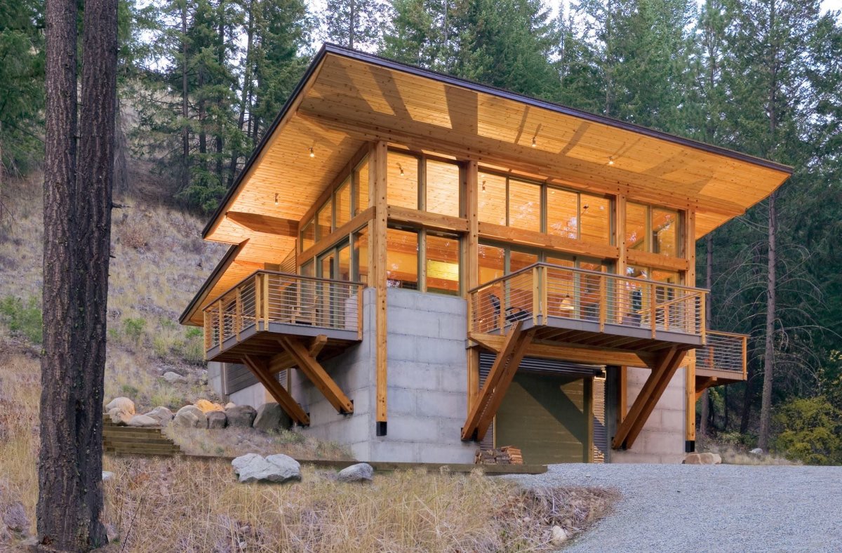 Дачный домик на склоне