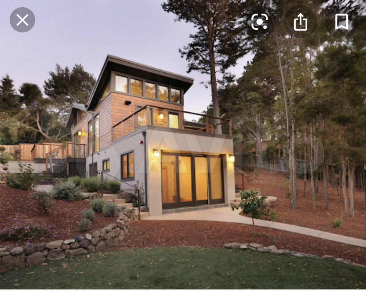 Дом на участке с уклоном