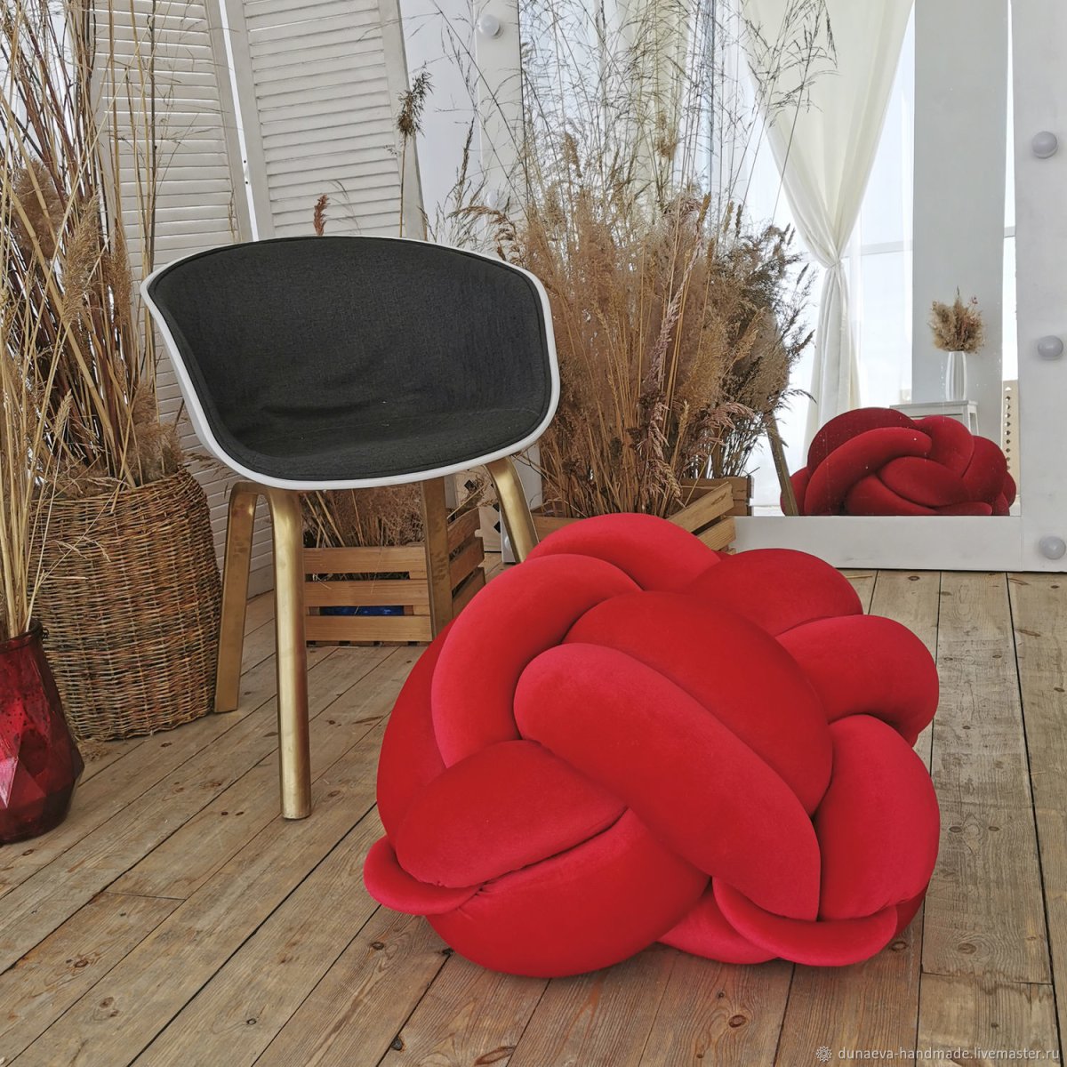 Большое бескаркасное