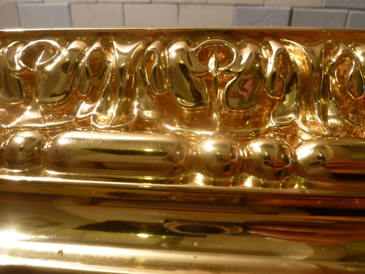 Краска под золото по металлу