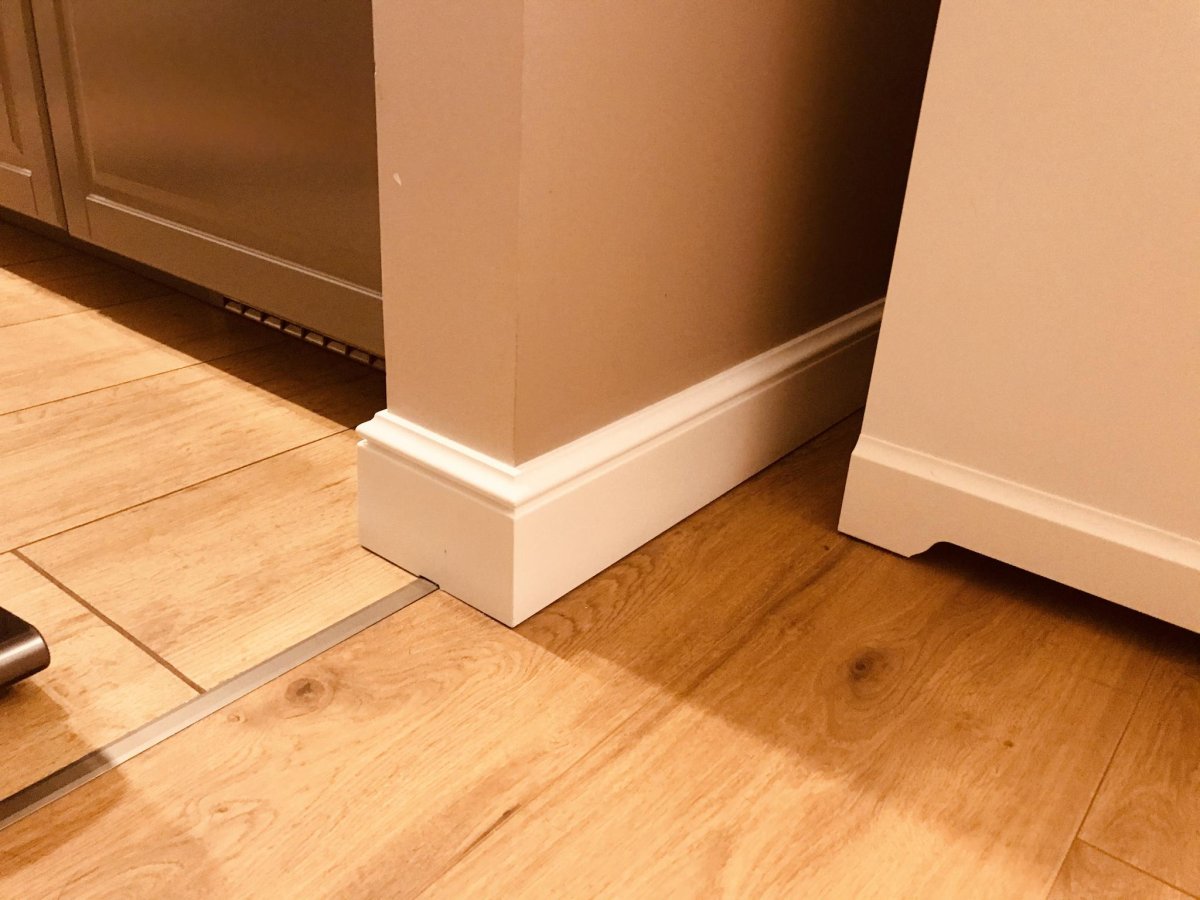 Плинтуса напольные 2022 тренд