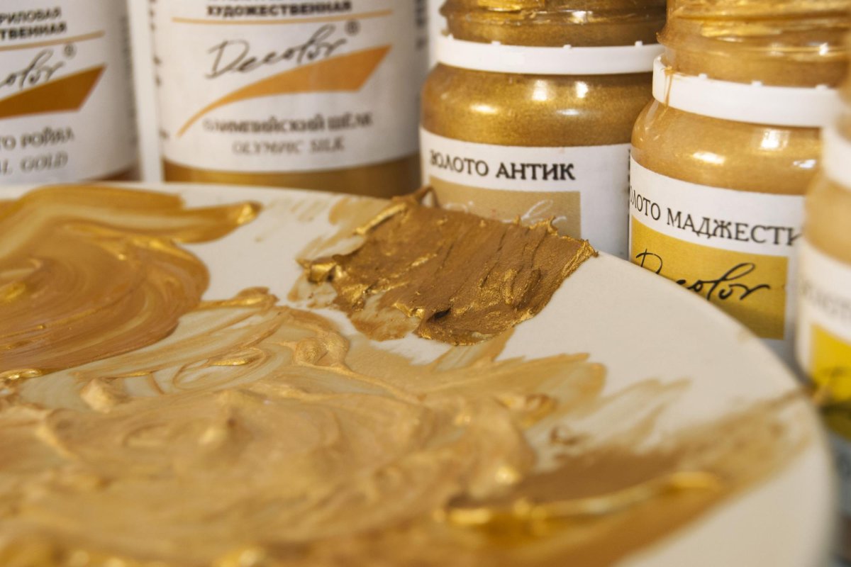 Золотистая краска
