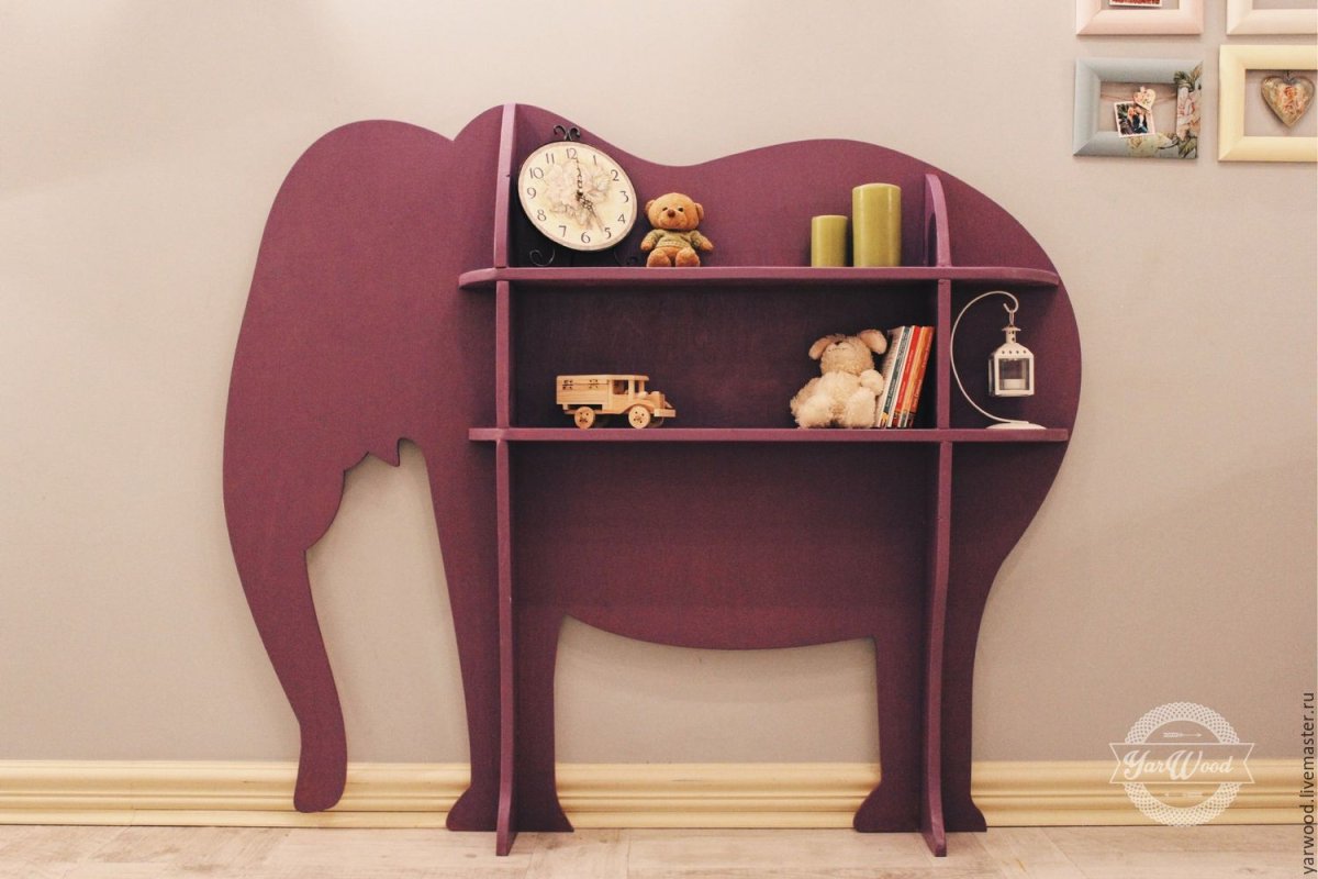 Стеллаж в виде животных