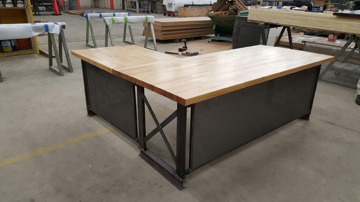 Офисная стальная мебель стиль Индастриал