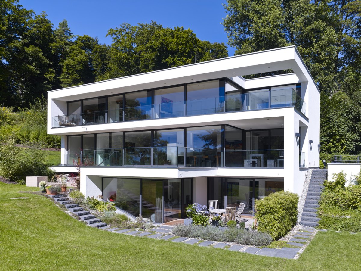 Дом с панорамным остеклением двухэтажный