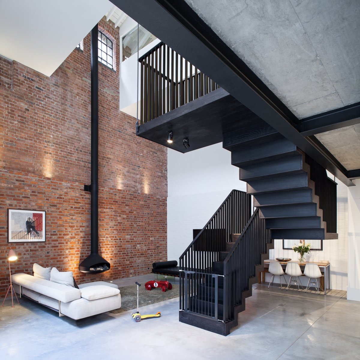 Внутренняя отделка дома в стиле лофт