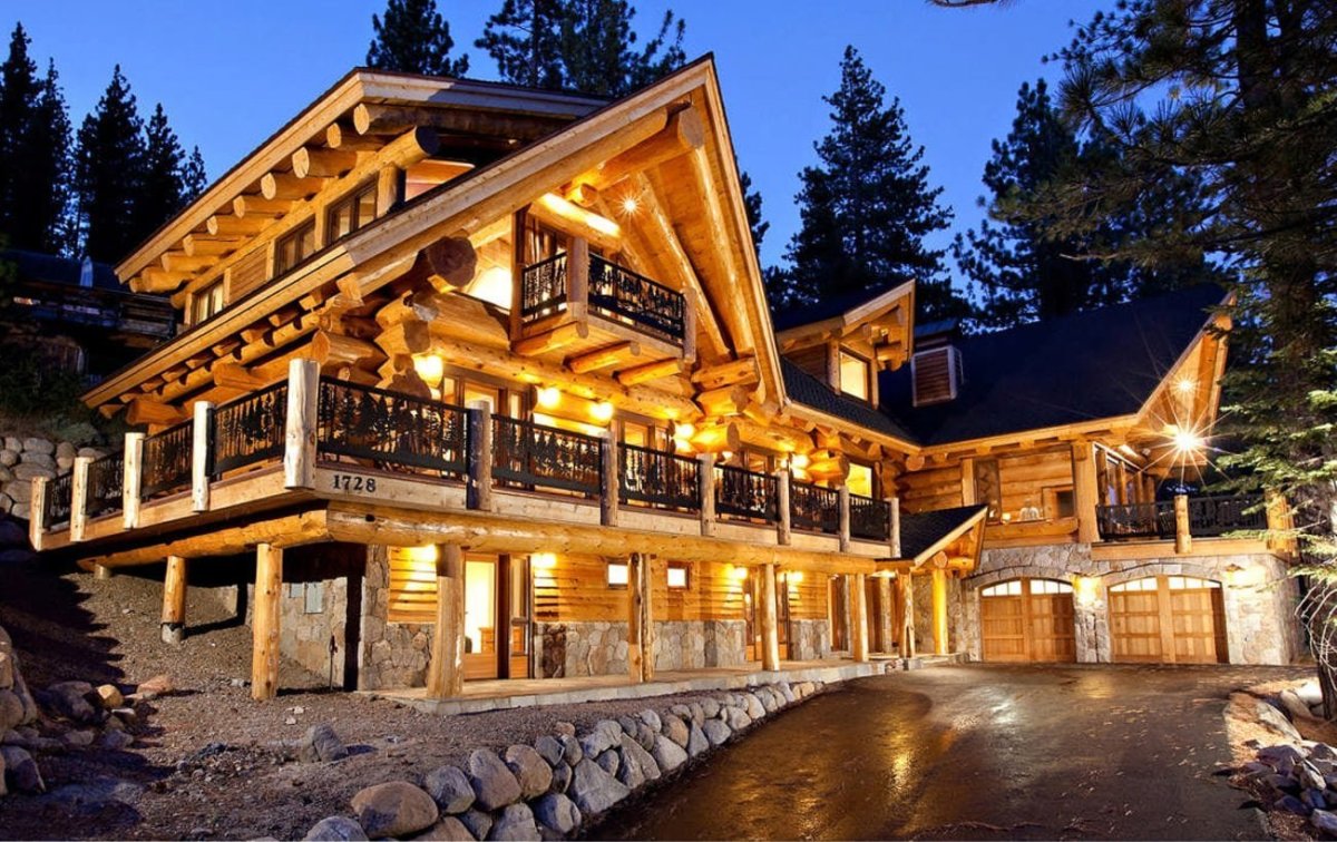 Пионер Лог хоум Канада