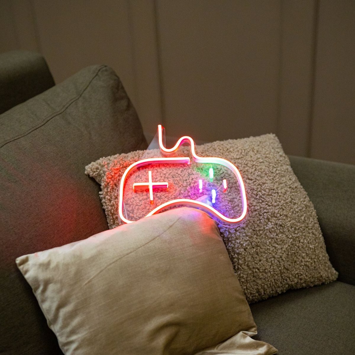 Светильник в виде молнии