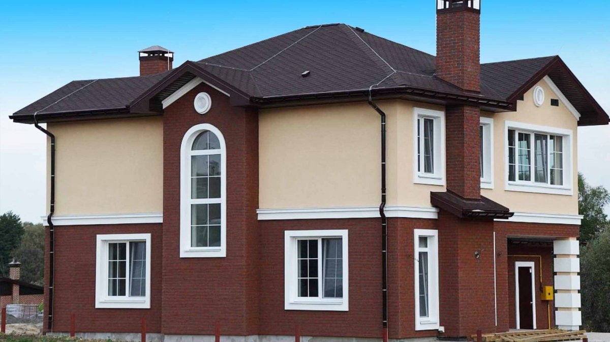 Двухцветные фасады домов