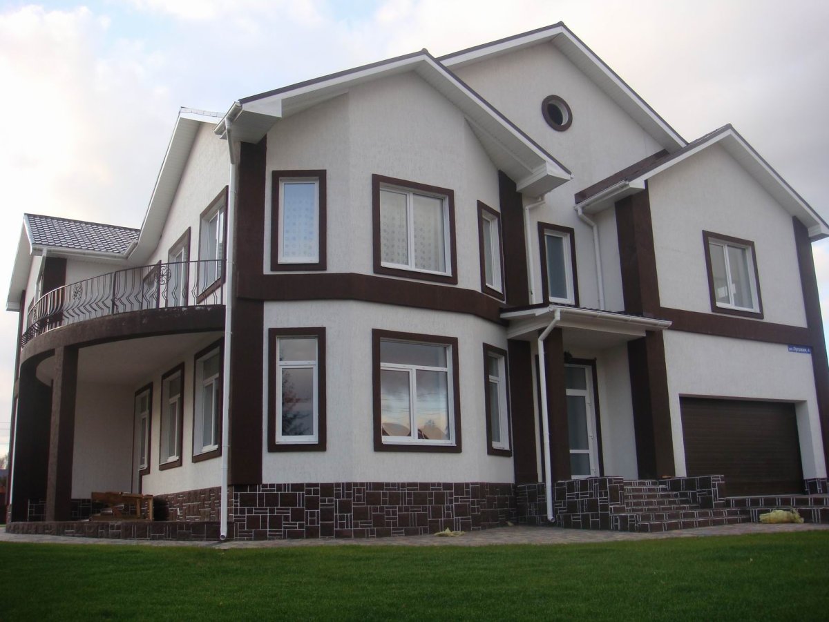 Красивый штукатурный фасад