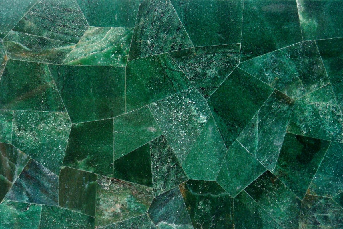 Мрамор зеленый малахит