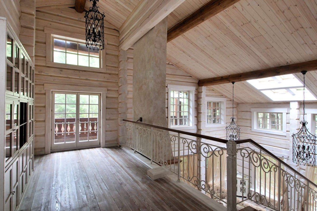 Дом из лафета лиственницы