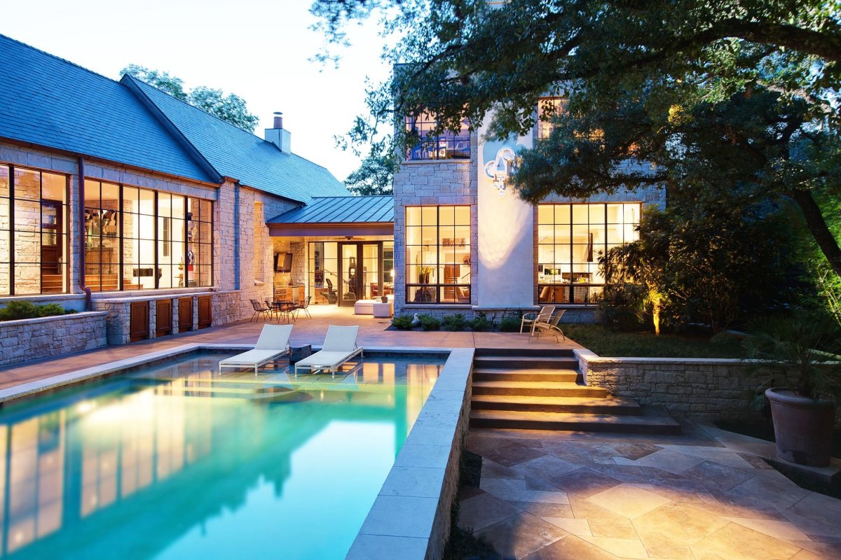 Шикарная дача с бассейном