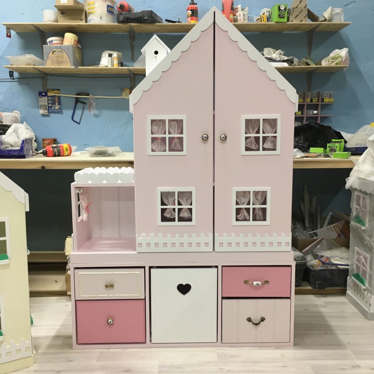 Кукольный дом с ящиками
