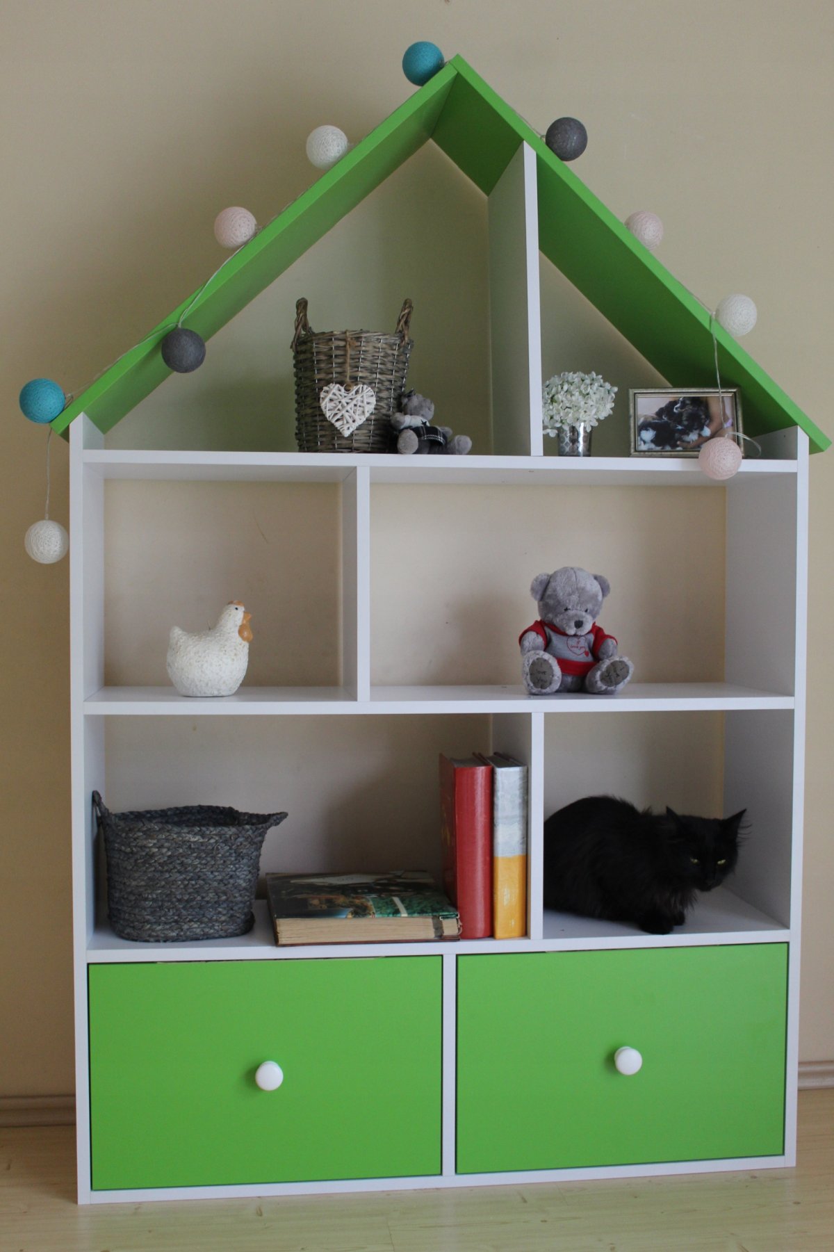 Детский стеллаж домик