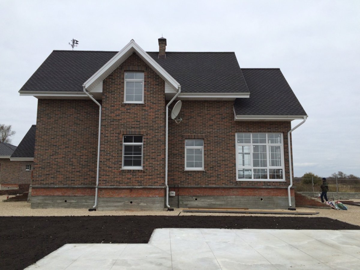 Дом кирпич Braer коричневый