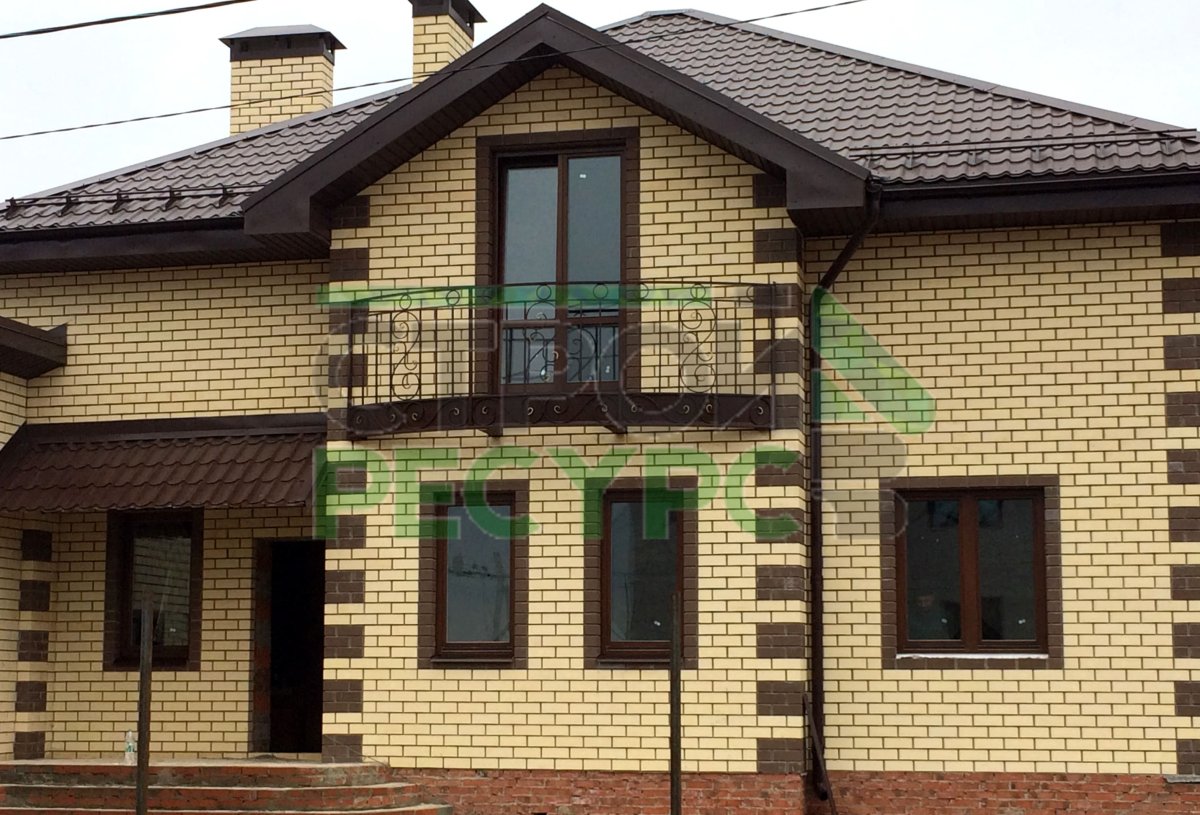 Дом под коричневый кирпич