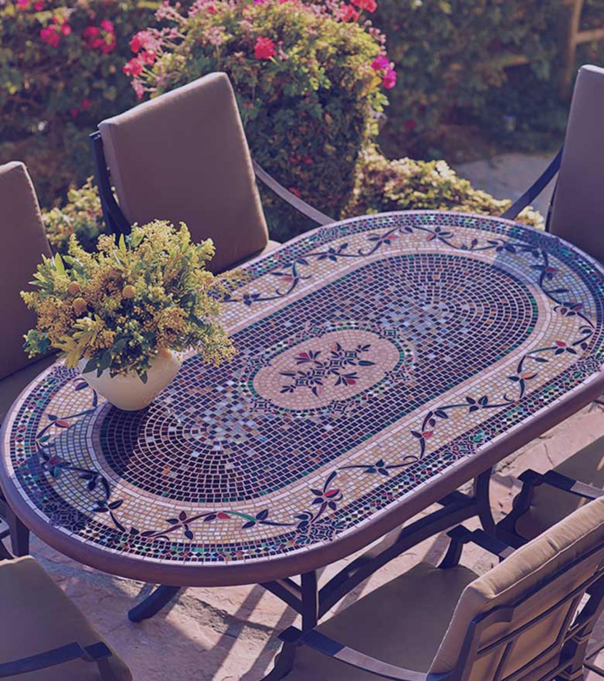 Мебель с мозаикой