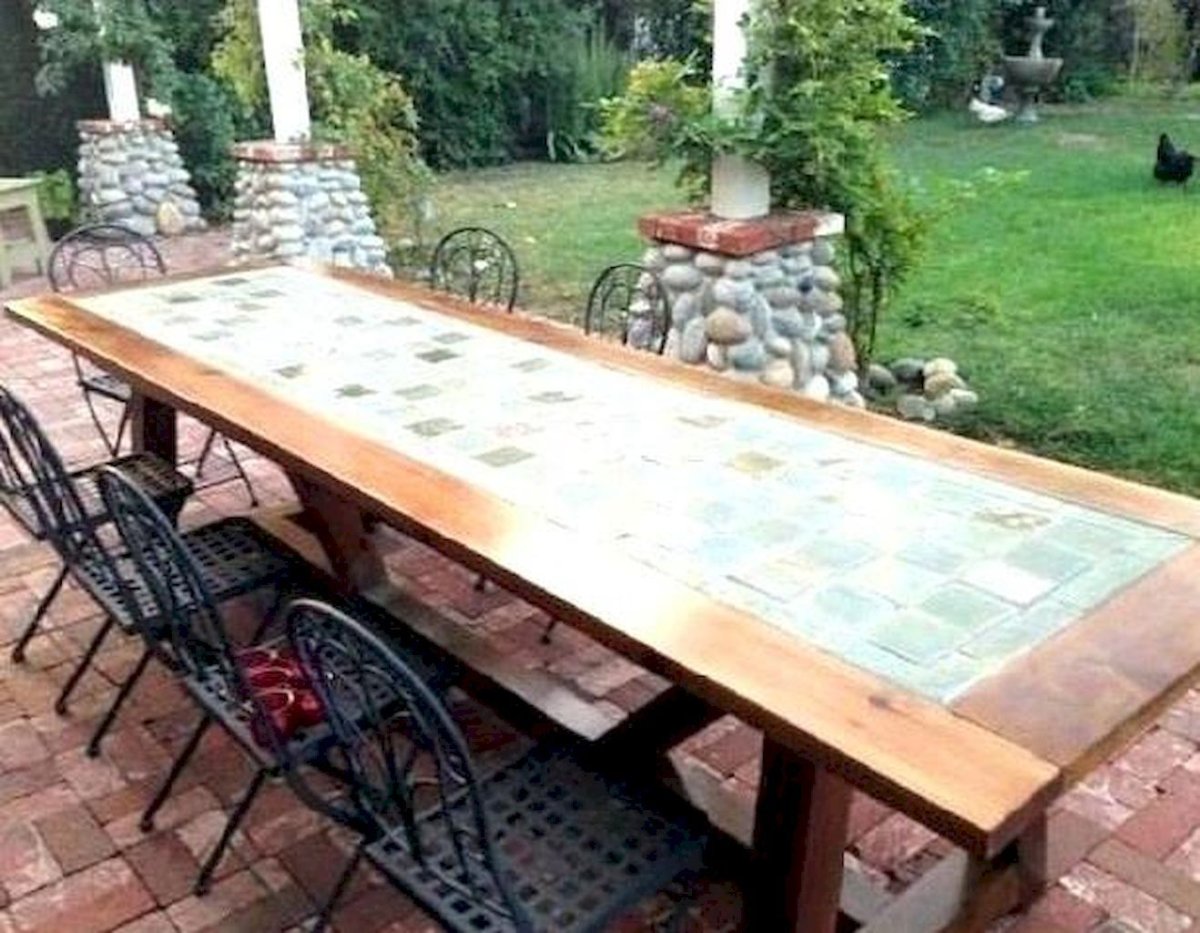 Уличная столешница из плитки