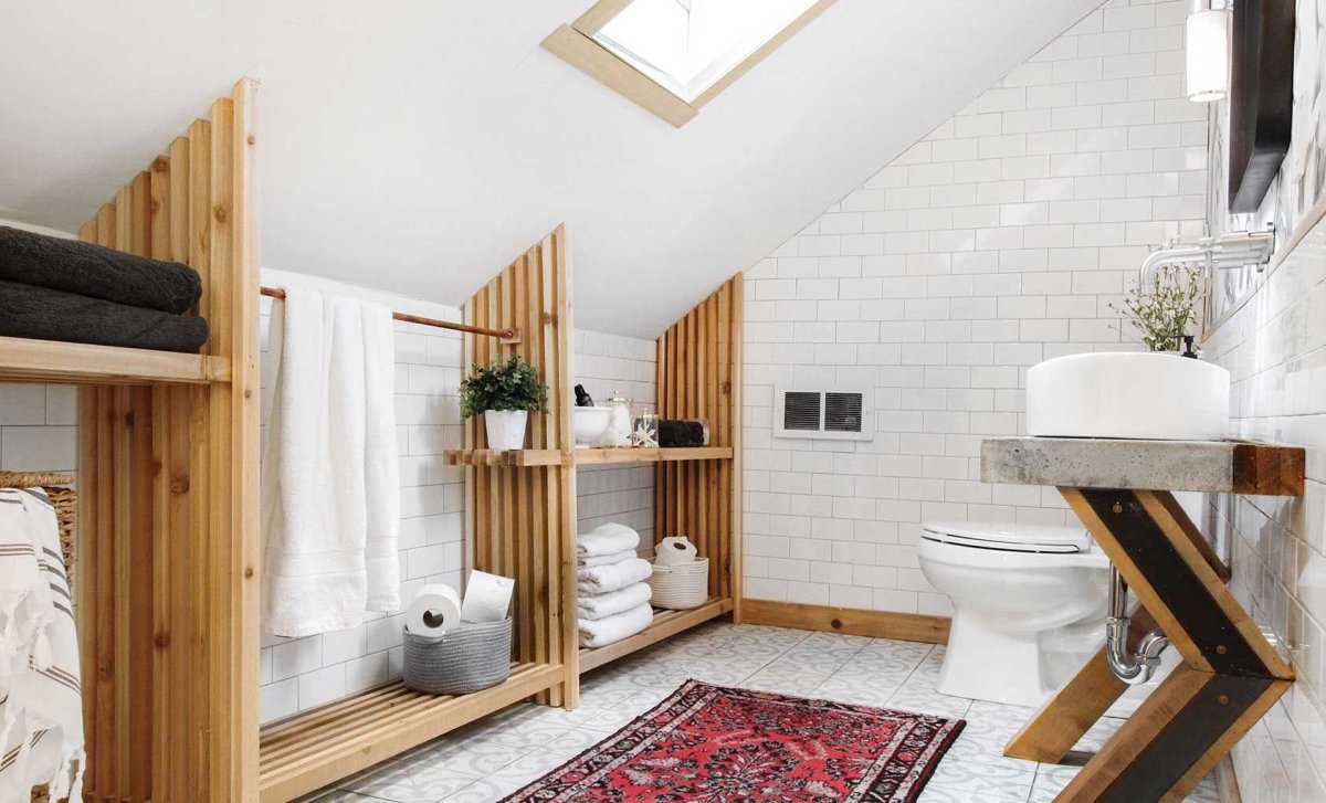 Ванная комната в мансарде