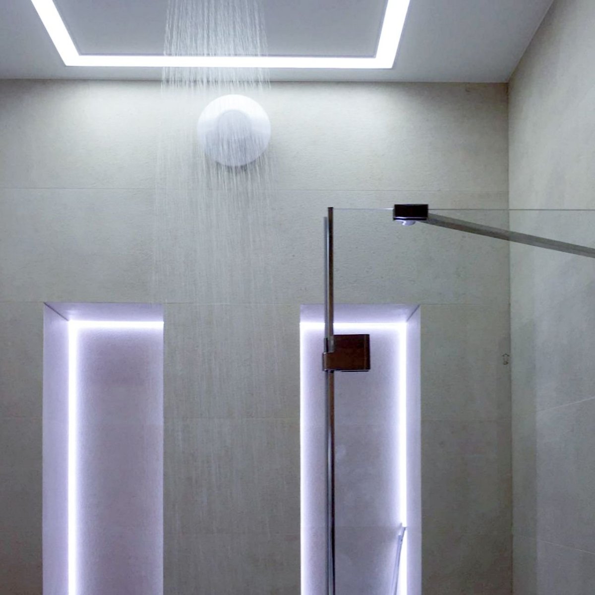 Осветительные приборы в ванную комнату