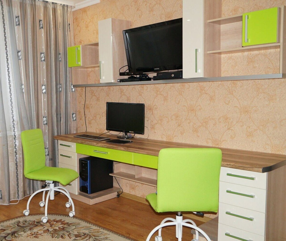 Стол для двоих детей