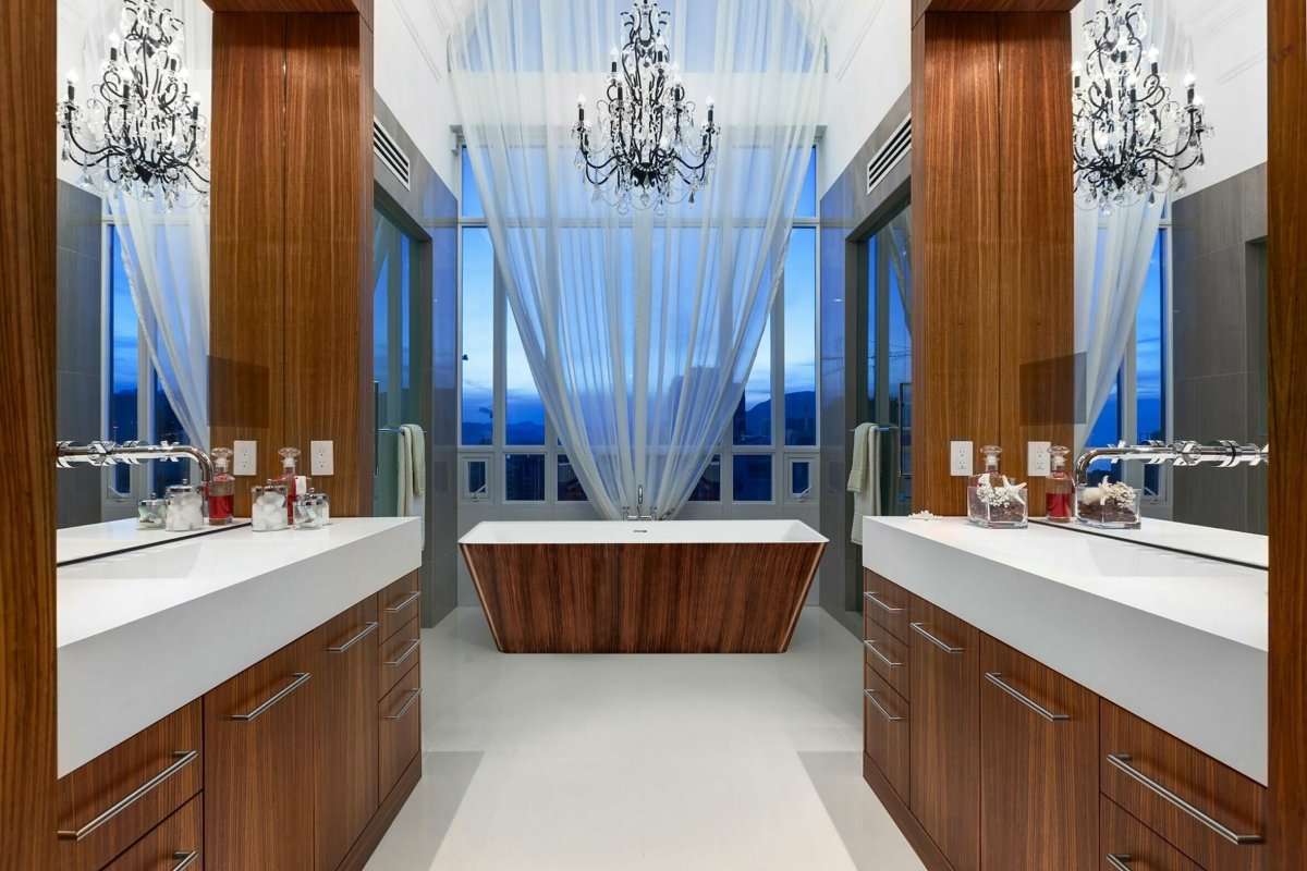 Штора в ванную комнату современный стиль