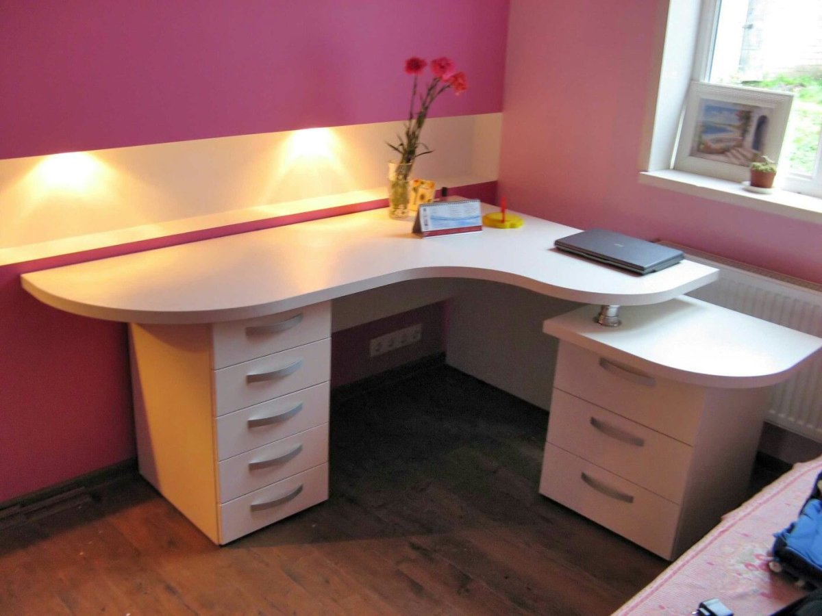 Угловая столешница для компьютерного стола