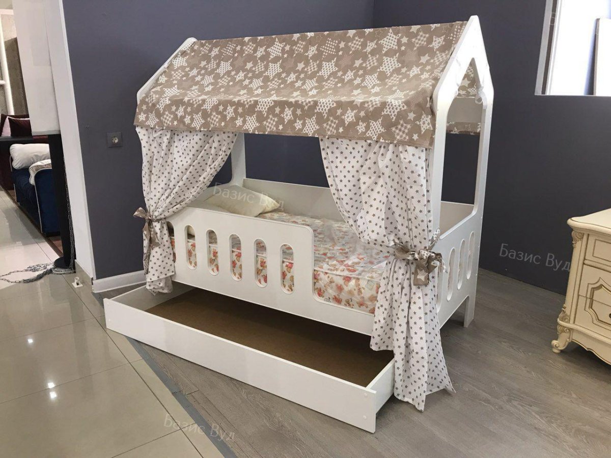 Чехол на кроватку домик