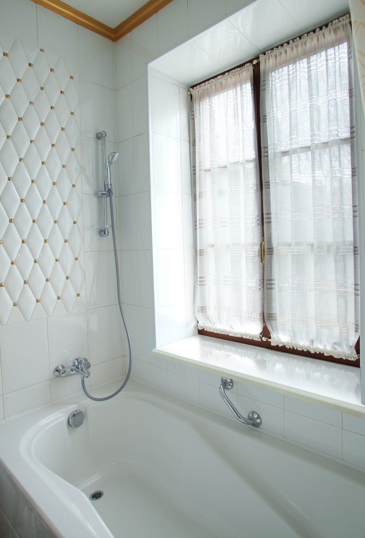 Подоконники Danke lucido Bianco