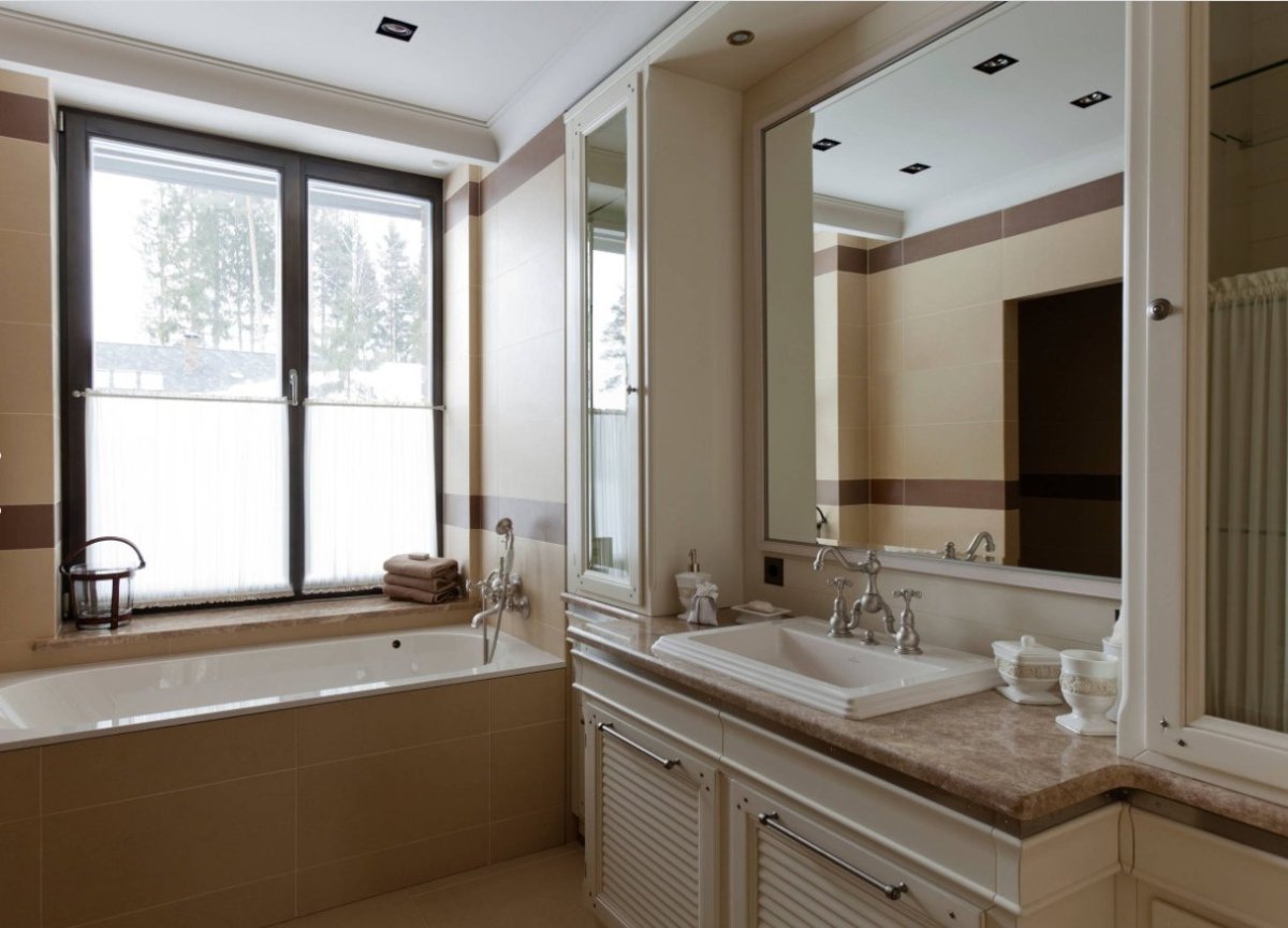 Окно в ванной