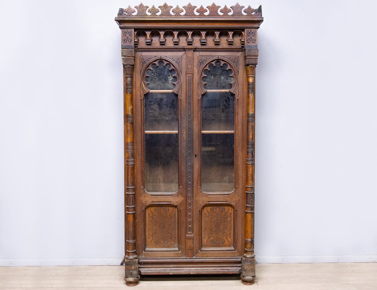 Книжный шкаф красного дерева антикварный