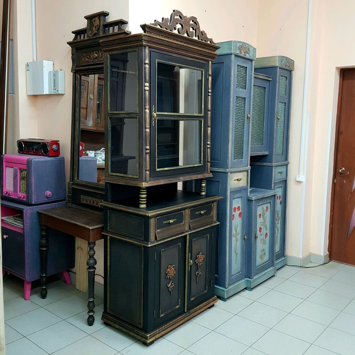 Буфет горка старинный