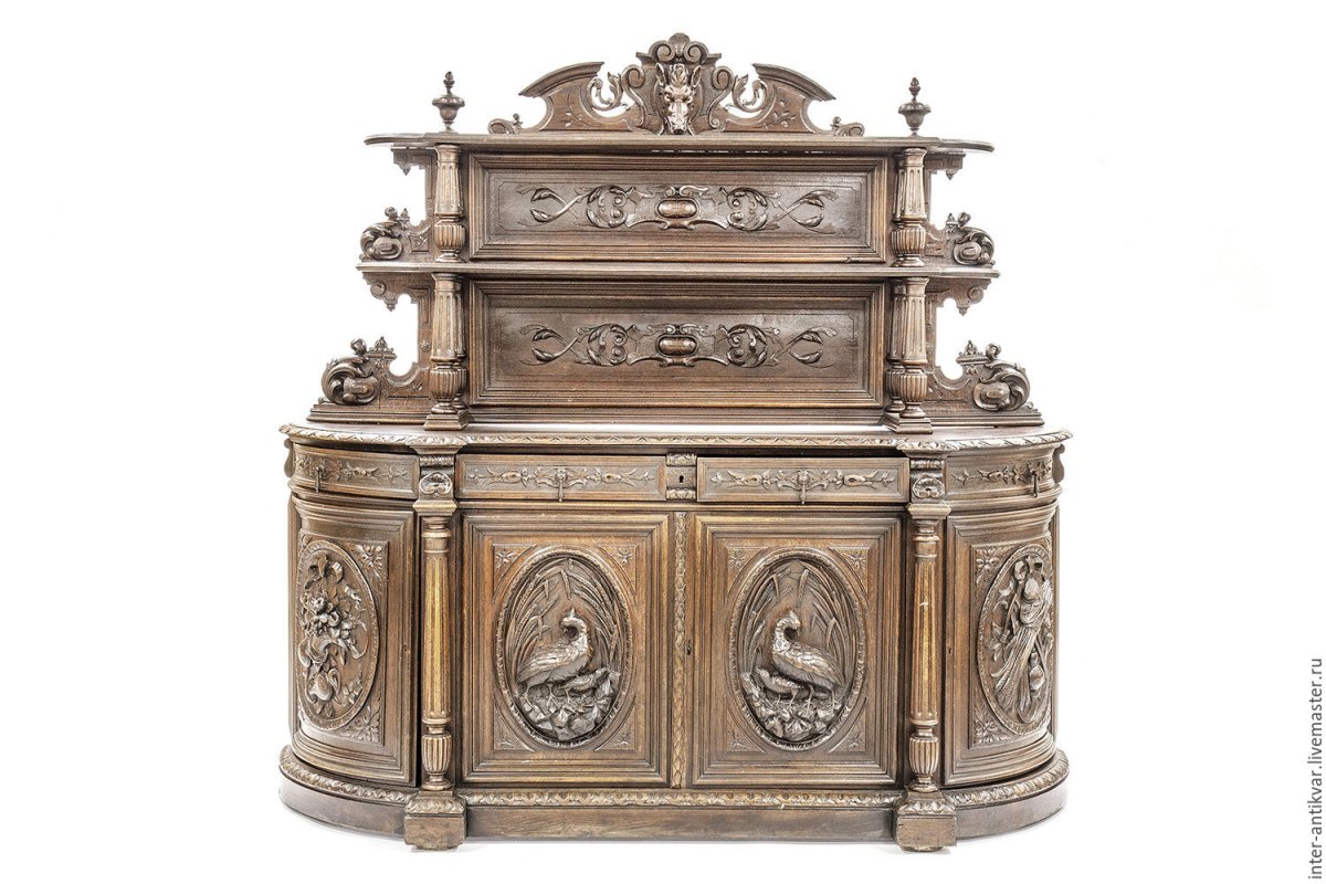 Буфет с мраморной столешницей