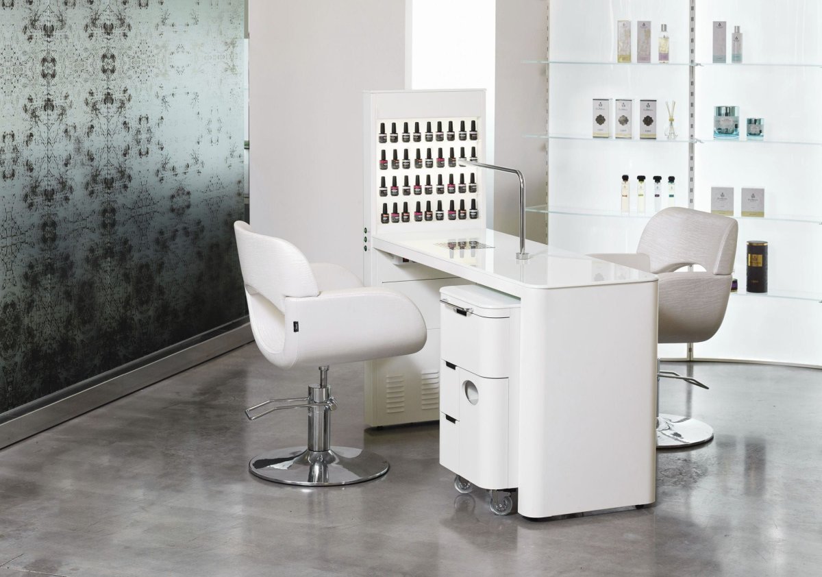 Маникюрный стол Maletti Lovely