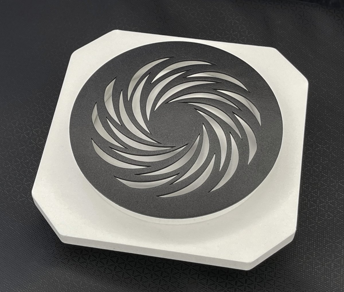 Магнитная вент решетка