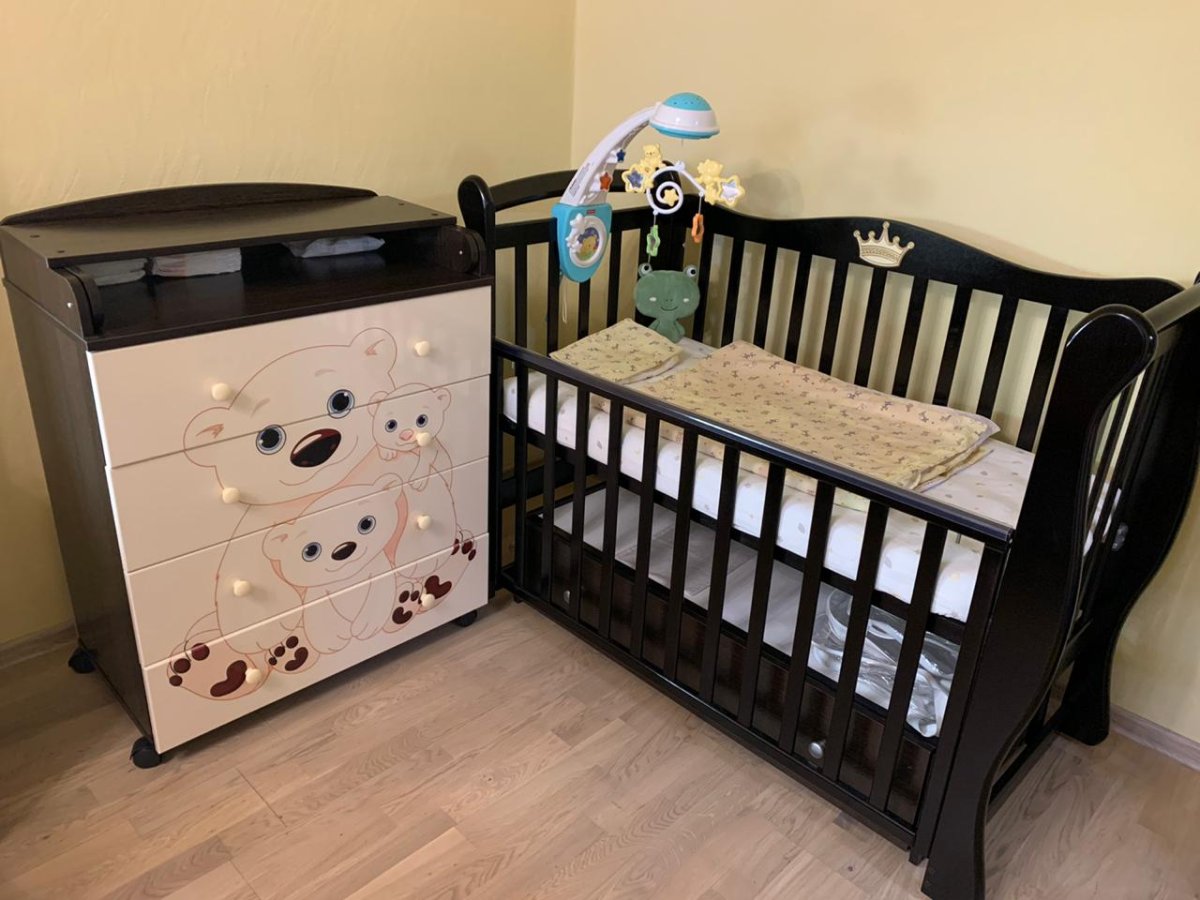 Кроватка трансформер для новорожденных с пеленальным столиком