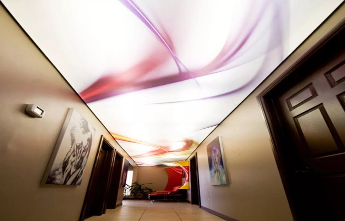 Светопрозрачный натяжной потолок