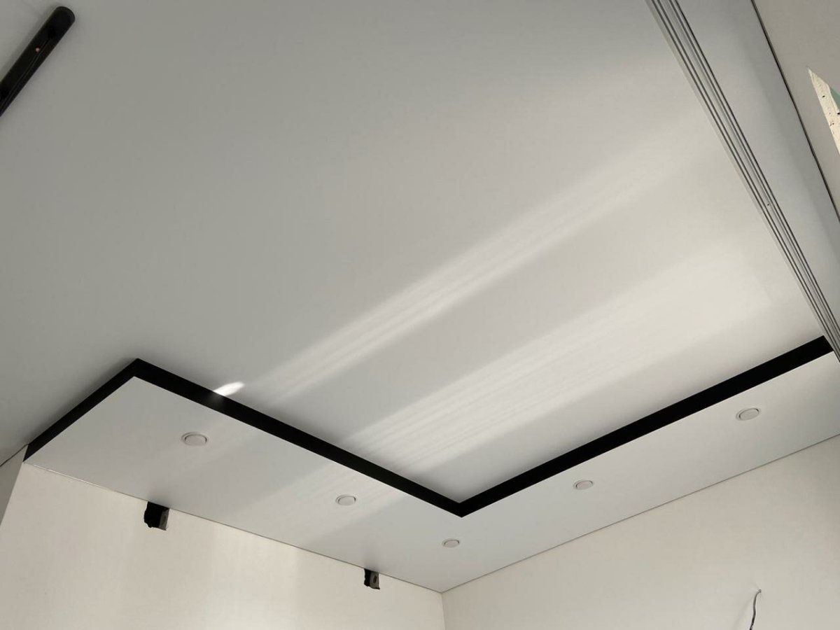 Slott 80 натяжные потолки