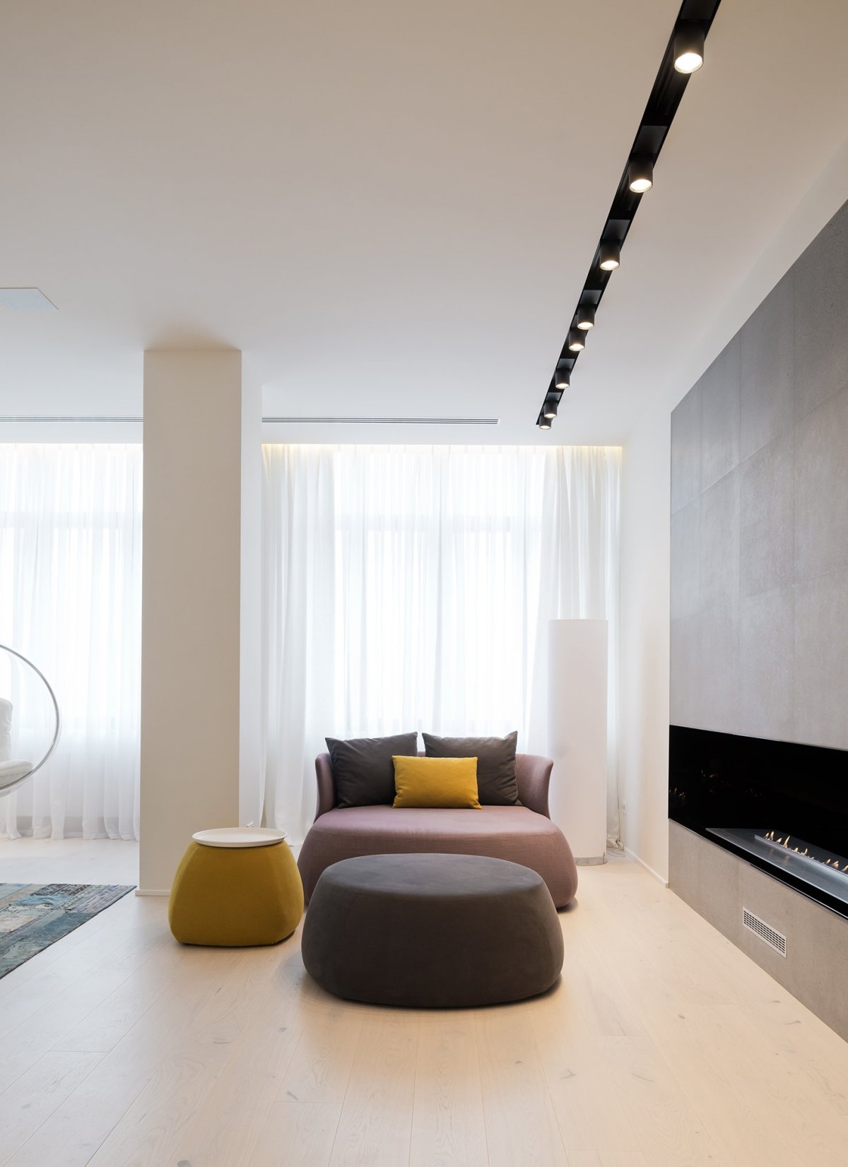 Потолок в минималистическом стиле