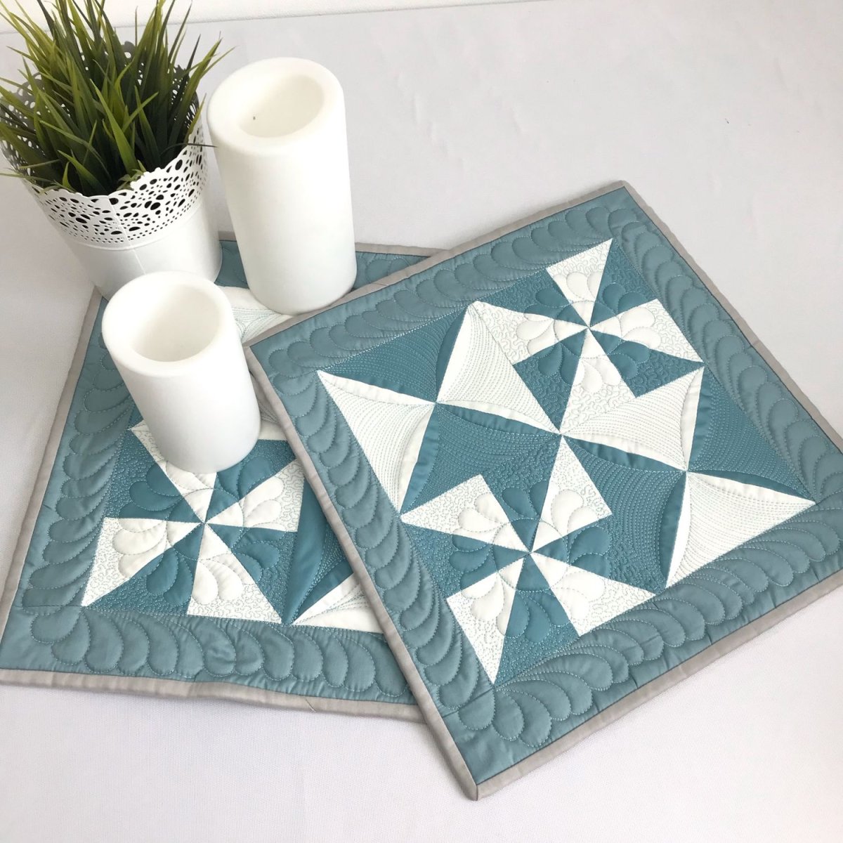 Салфетка на тумбочку