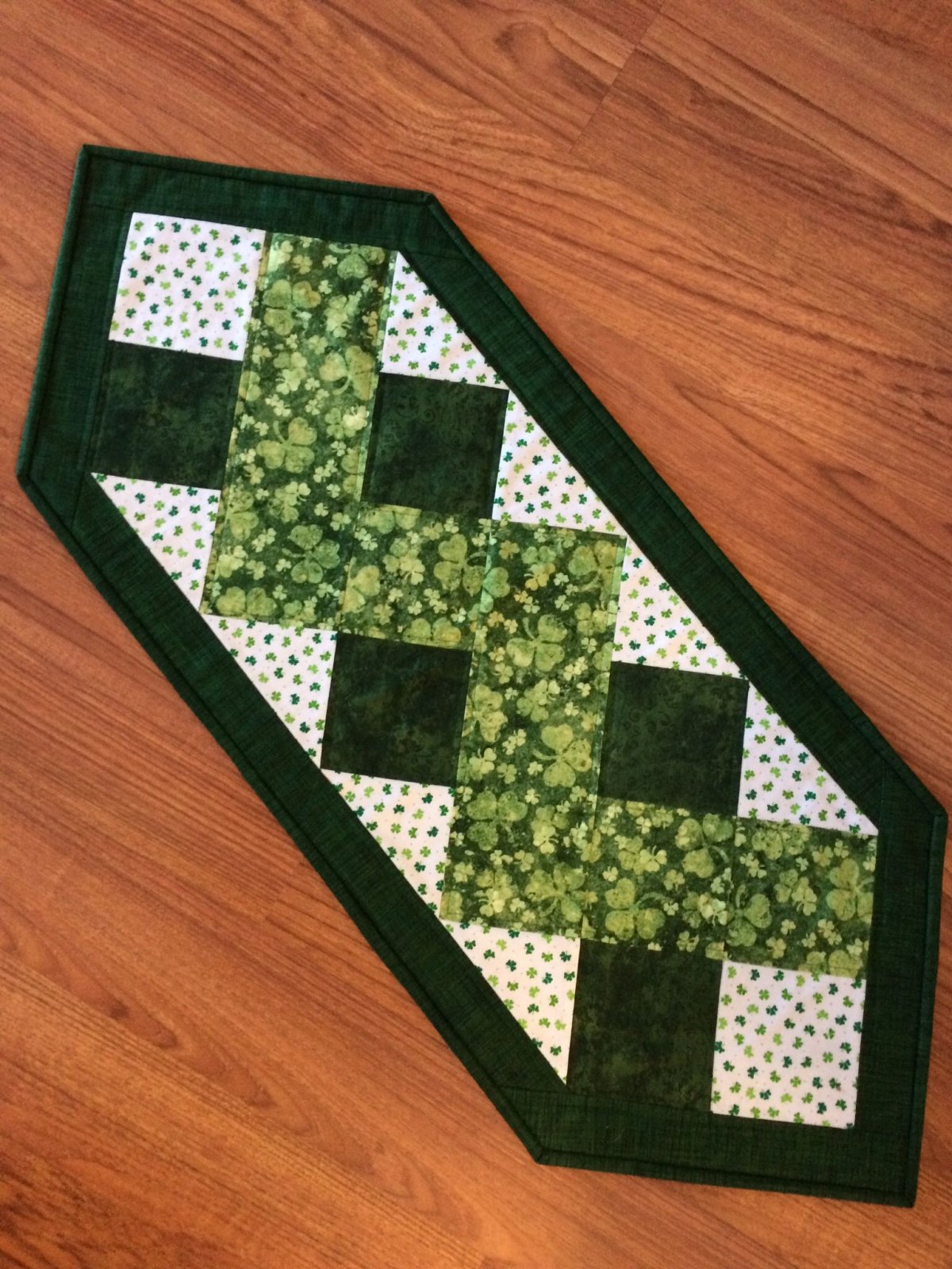 Лоскутная дорожка на стол