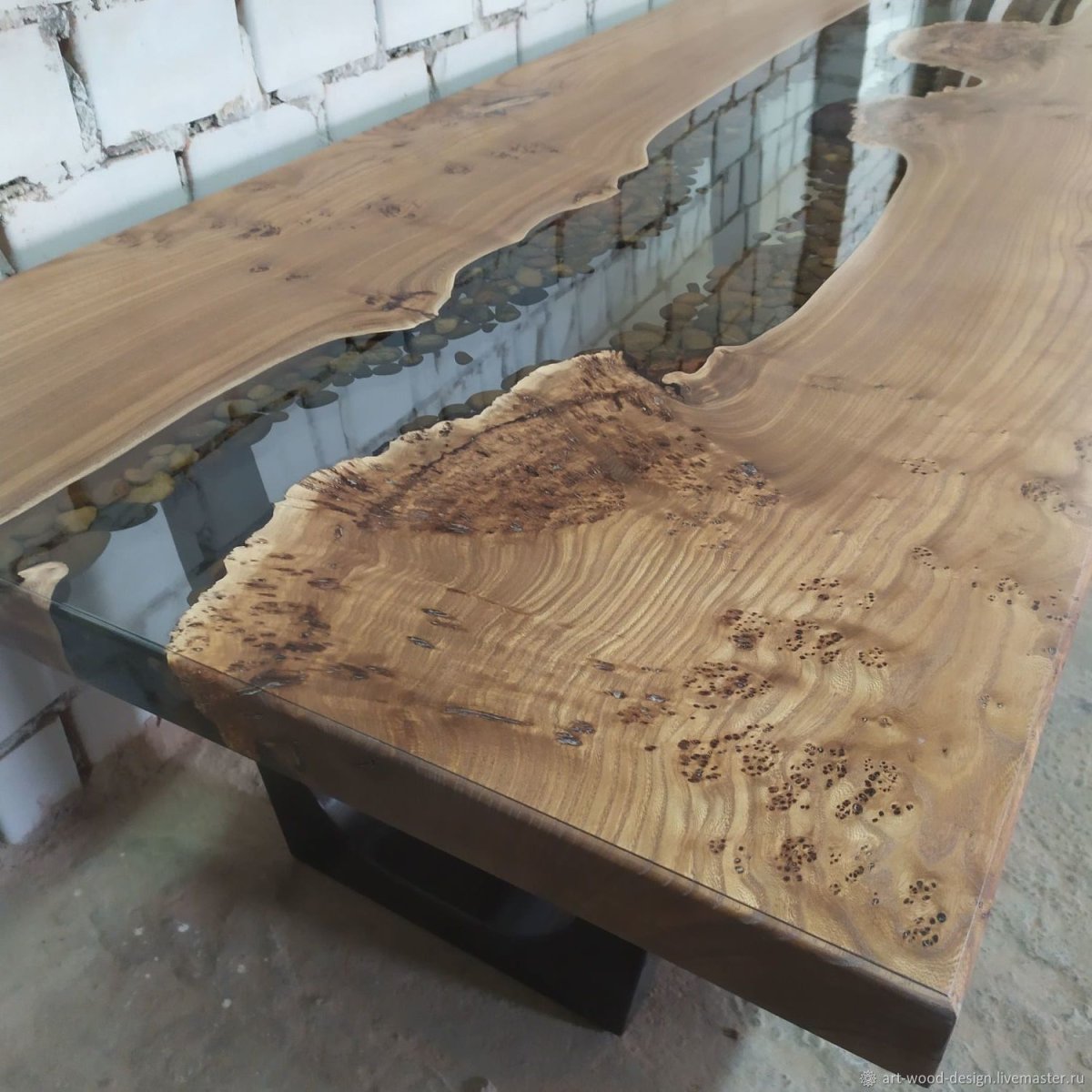 Стол из слэба карагача